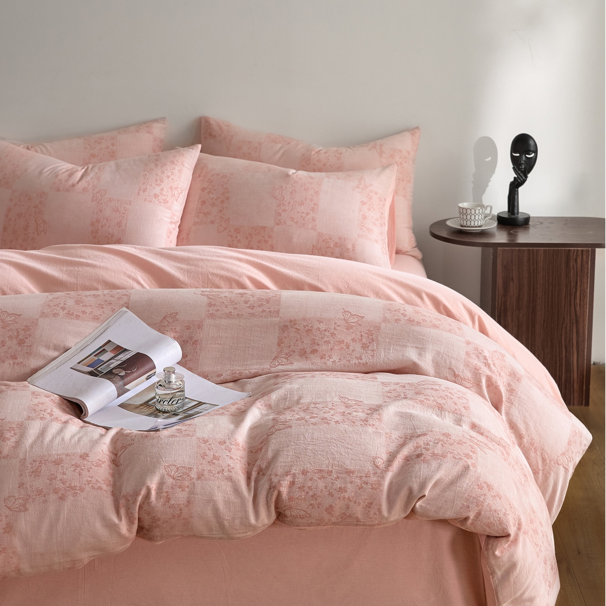 91家纺网 家纺一手货源 找家纺 如一 2026新款A类色织提花全棉双层纱水洗棉四件套 蝶漫粉