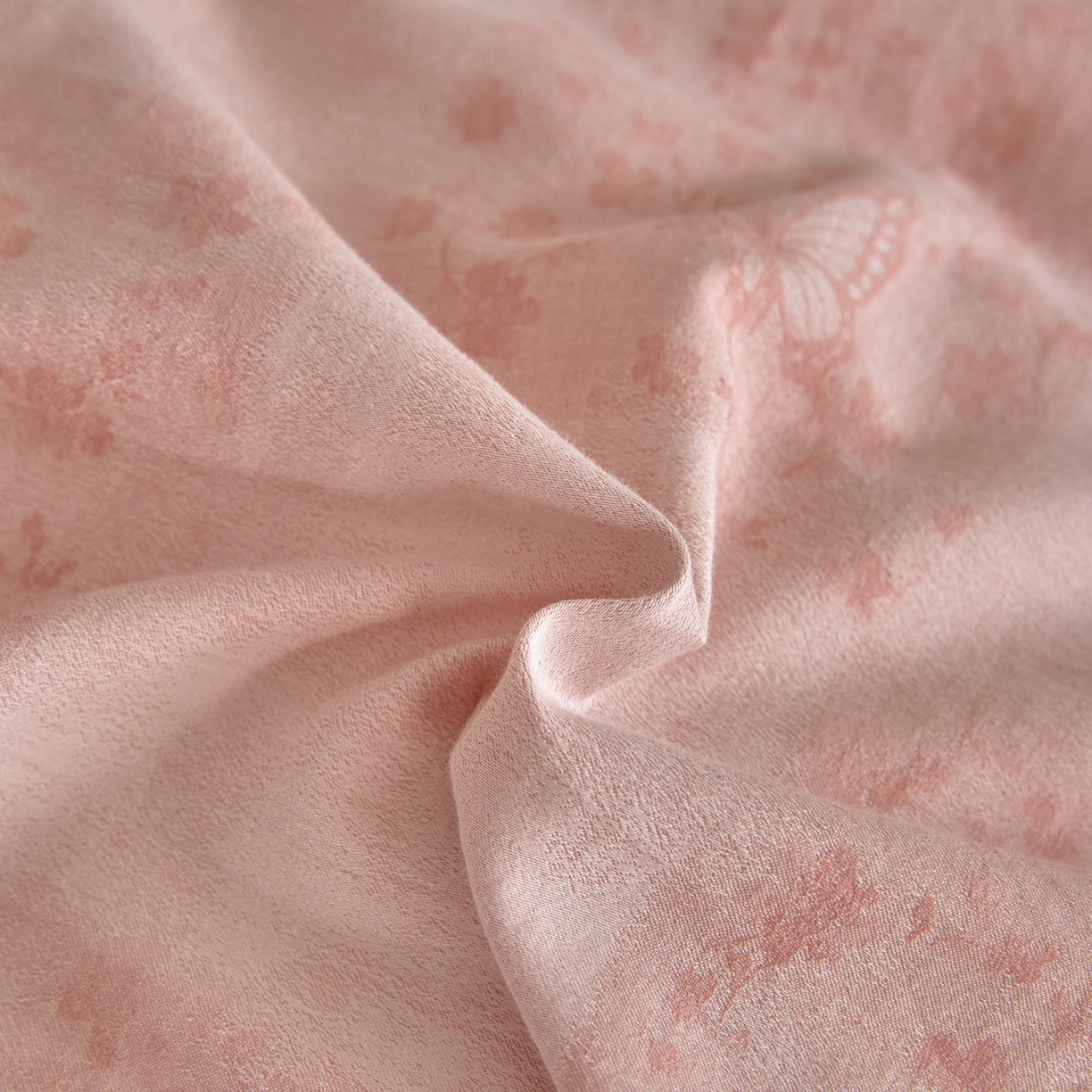 91家纺网 家纺一手货源 找家纺 如一 2026新款A类色织提花全棉双层纱水洗棉四件套 蝶漫粉