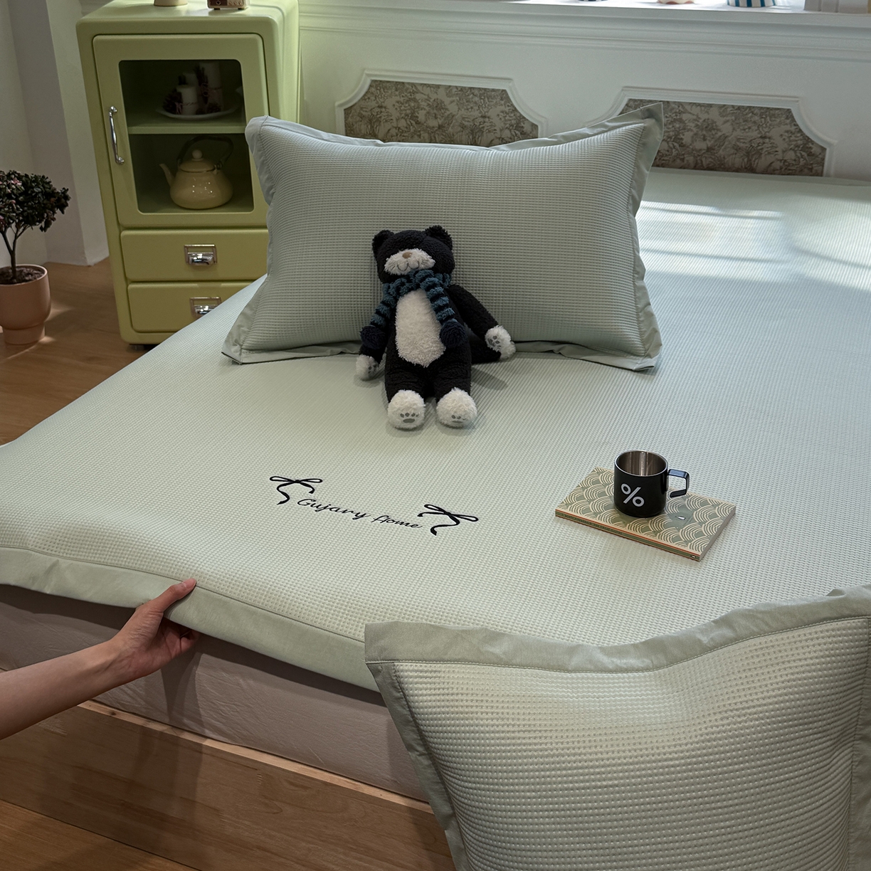 91家纺网 家纺一手货源 找家纺 GUJARY古家丽 2026新款A类刺绣凉豆豆凉席miumiu风绣蝴蝶结 青柠绿