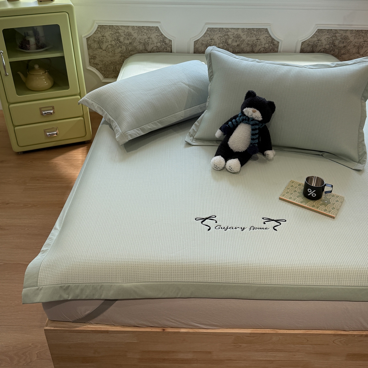 91家纺网 家纺一手货源 找家纺 GUJARY古家丽 2026新款A类刺绣凉豆豆凉席miumiu风绣蝴蝶结 青柠绿