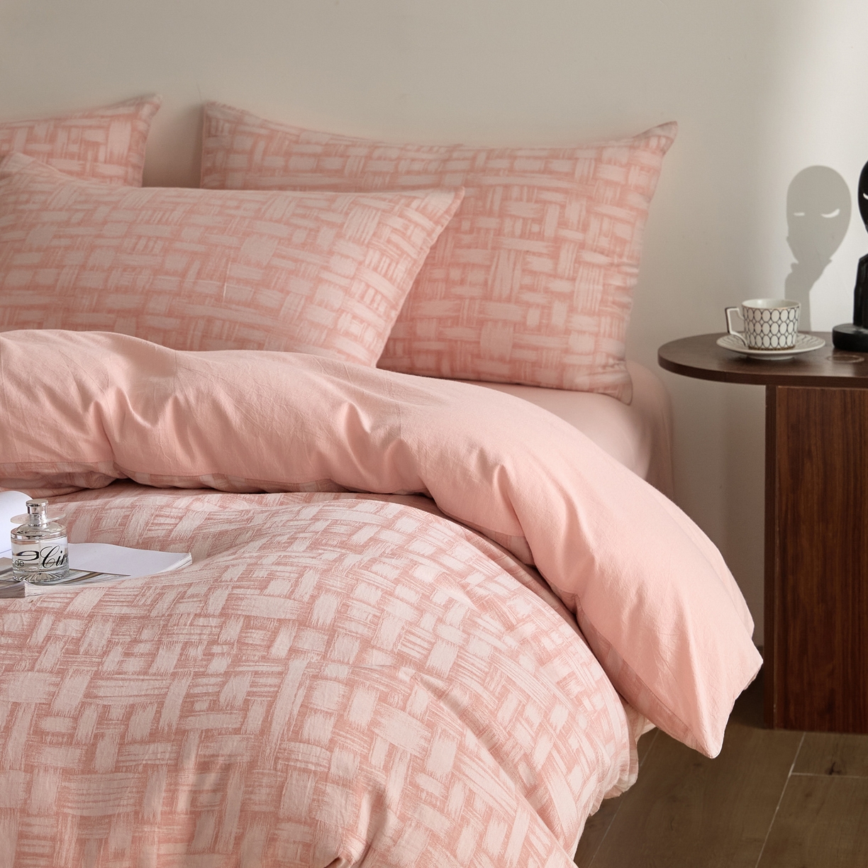 91家纺网 家纺一手货源 找家纺 如一 2026新款A类色织提花全棉双层纱水洗棉四件套 浮光粉