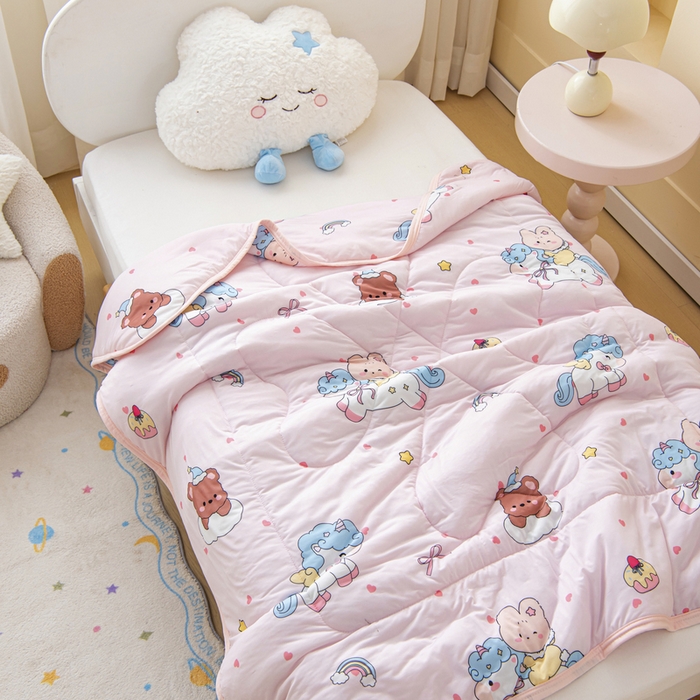 91家纺网 家纺一手货源 找家纺 鱼宝 2026新款儿童夏被凉席三件套 幸运小马