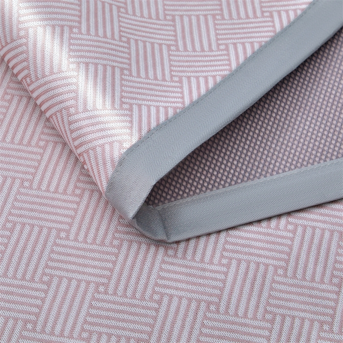 91家纺网 家纺一手货源 找家纺 航途席业 2026新款抗菌三明治冰凉席床席床笠-思绪 思绪 树莓粉床席款