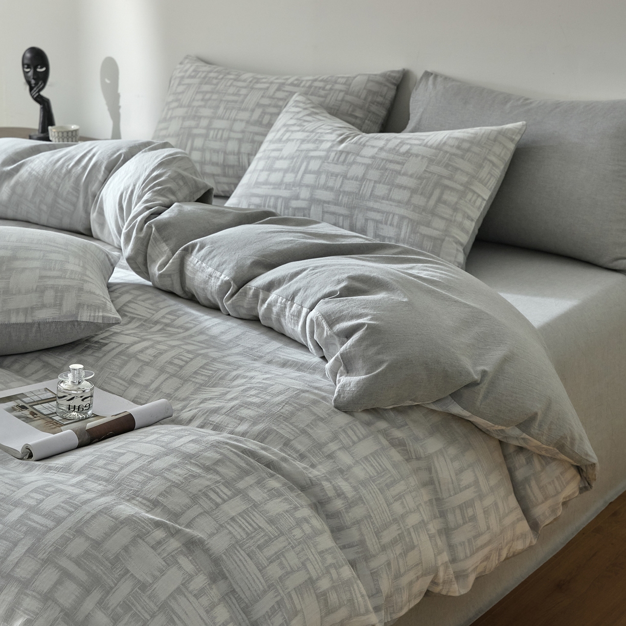 91家纺网 家纺一手货源 找家纺 如一 2026新款A类色织提花全棉双层纱水洗棉四件套 浮光灰