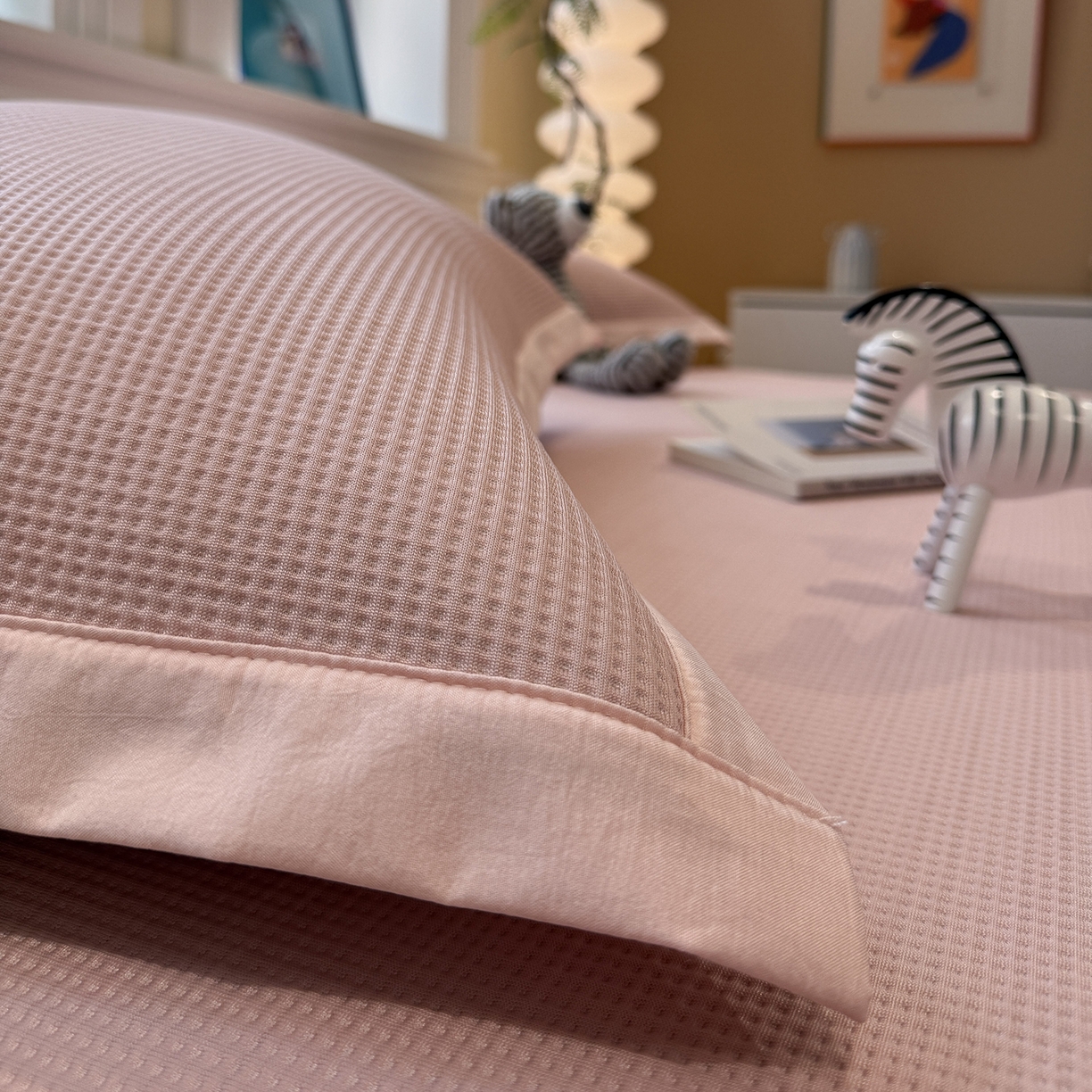 91家纺网 家纺一手货源 找家纺 GUJARY古家丽 2026新款A类刺绣凉豆豆凉席miumiu风绣蝴蝶结 少女粉