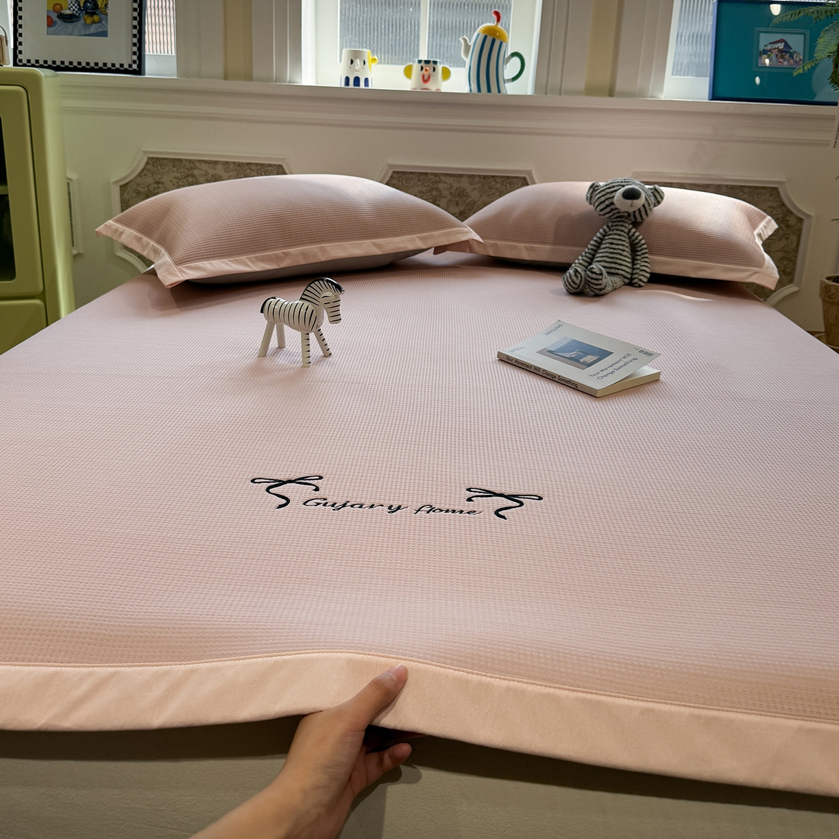 91家纺网 家纺一手货源 找家纺 GUJARY古家丽 2026新款A类刺绣凉豆豆凉席miumiu风绣蝴蝶结 少女粉