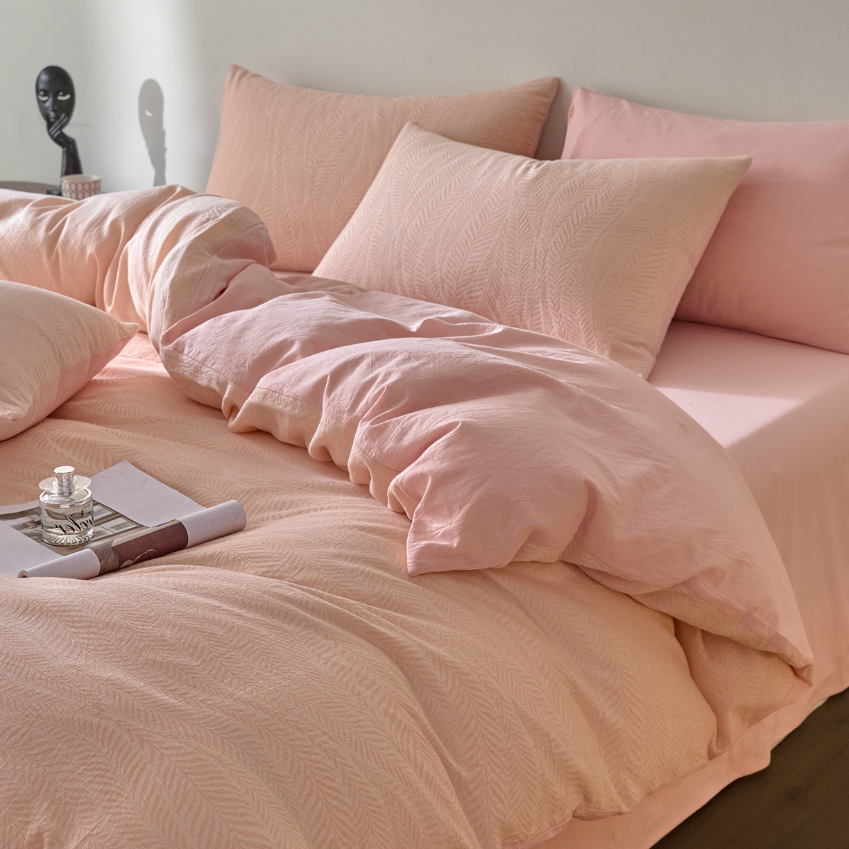 91家纺网 家纺一手货源 找家纺 如一 2026新款A类色织提花全棉双层纱水洗棉四件套 叶笙粉