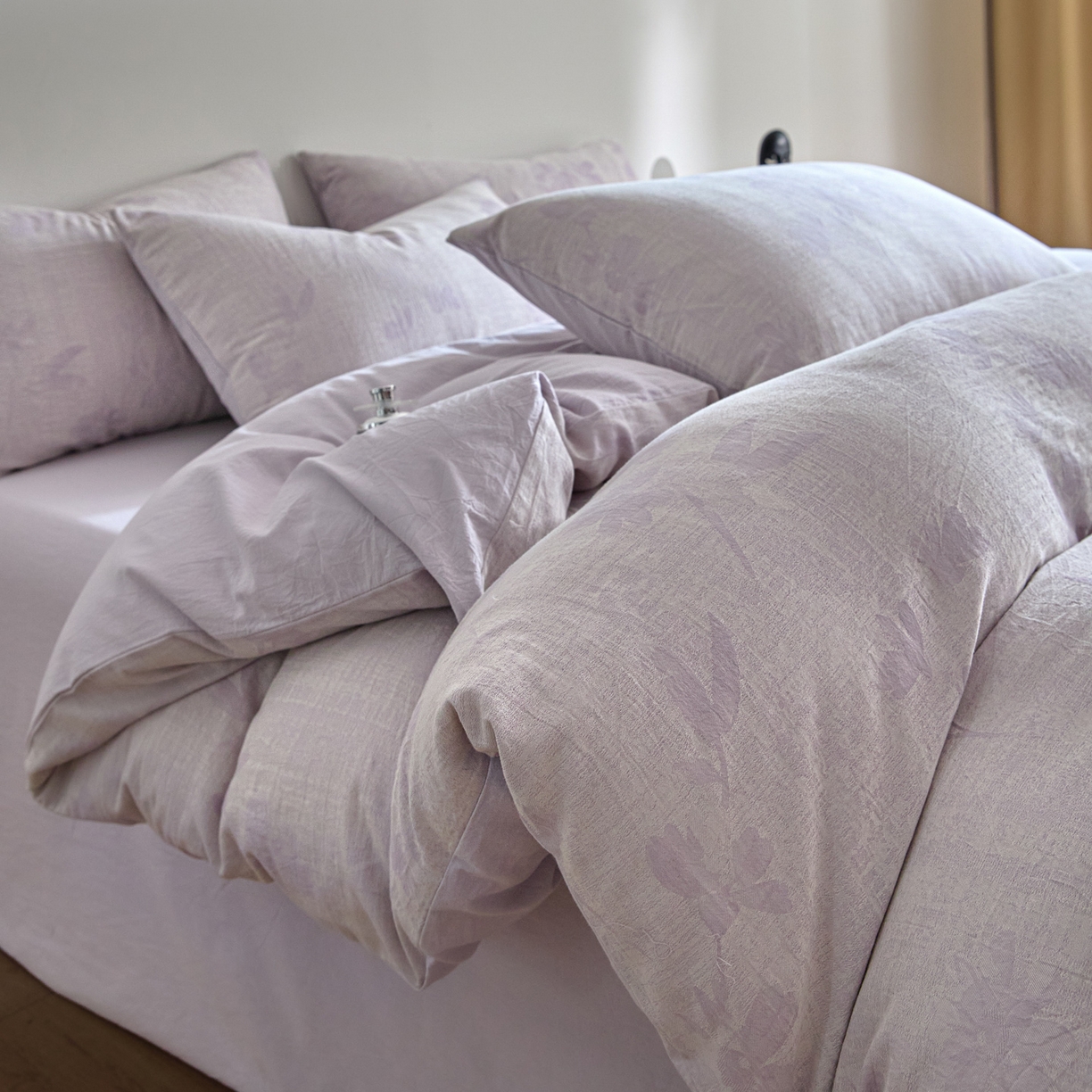 91家纺网 家纺一手货源 找家纺 如一 2026新款A类色织提花全棉双层纱水洗棉四件套 兰序紫