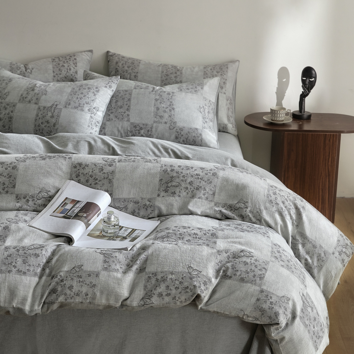 91家纺网 家纺一手货源 找家纺 如一 2026新款A类色织提花全棉双层纱水洗棉四件套 蝶漫灰