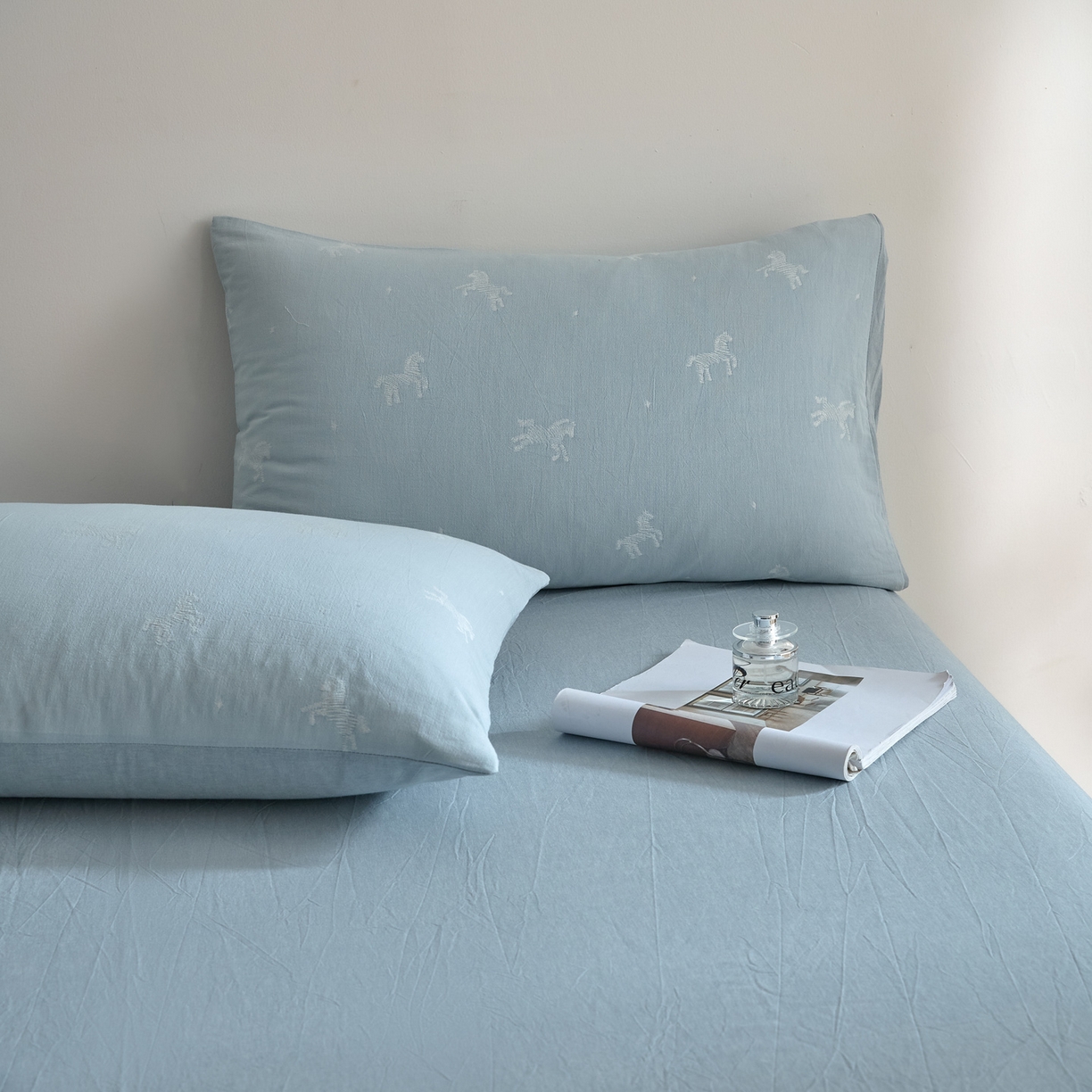 91家纺网 家纺一手货源 找家纺 如一 2026新款A类色织提花全棉双层纱水洗棉四件套 骏影蓝