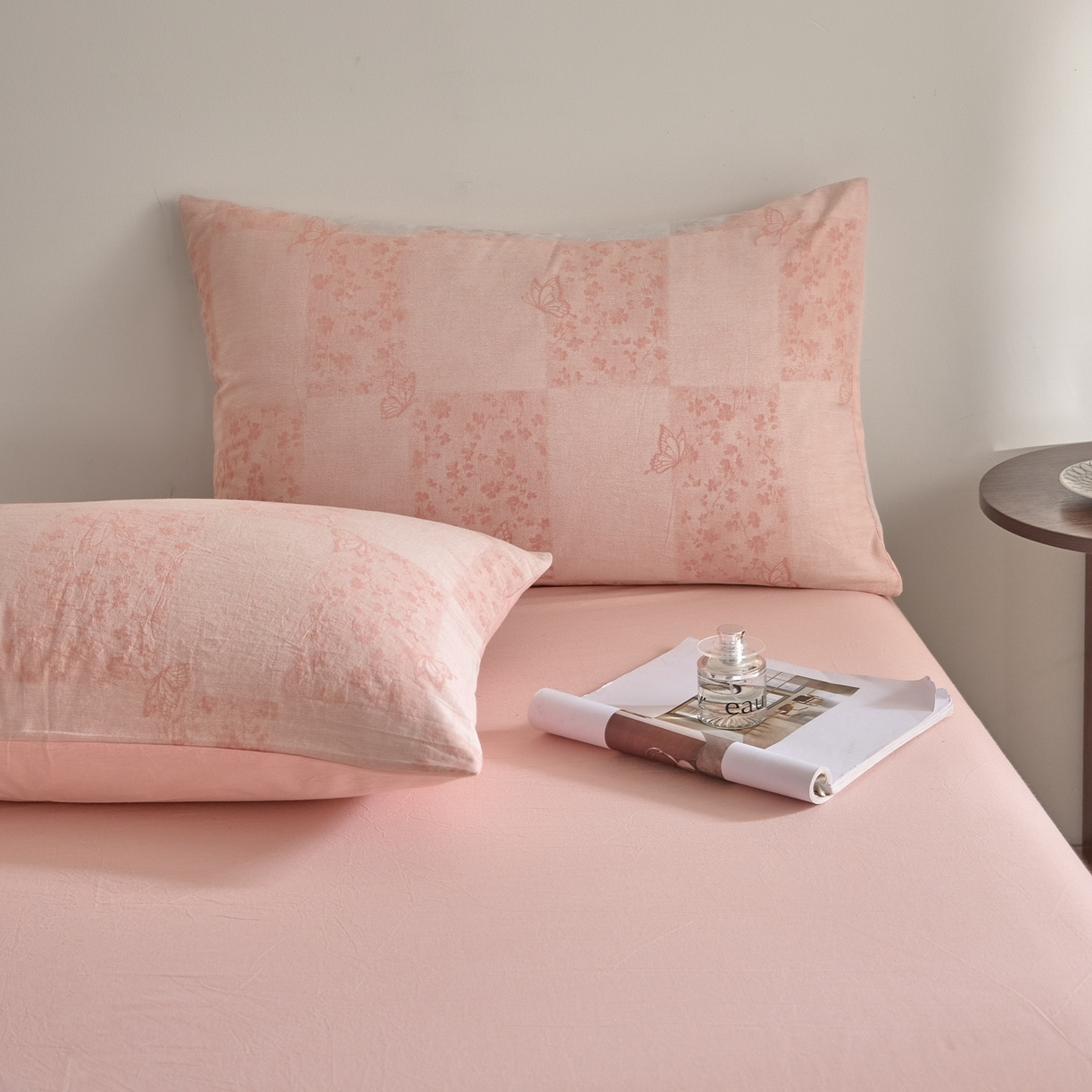 91家纺网 家纺一手货源 找家纺 如一 2026新款A类色织提花全棉双层纱水洗棉四件套 蝶漫粉