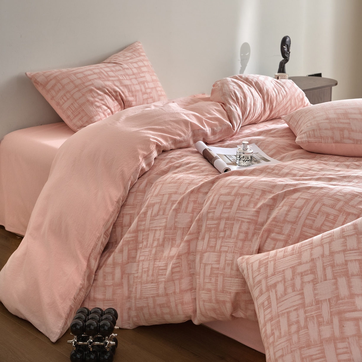 91家纺网 家纺一手货源 找家纺 如一 2026新款A类色织提花全棉双层纱水洗棉四件套 浮光粉