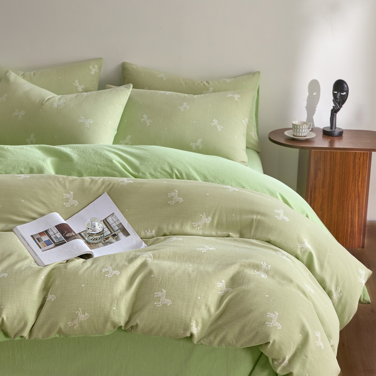 91家纺网 家纺一手货源 找家纺 如一 2026新款A类色织提花全棉双层纱水洗棉四件套 骏影绿