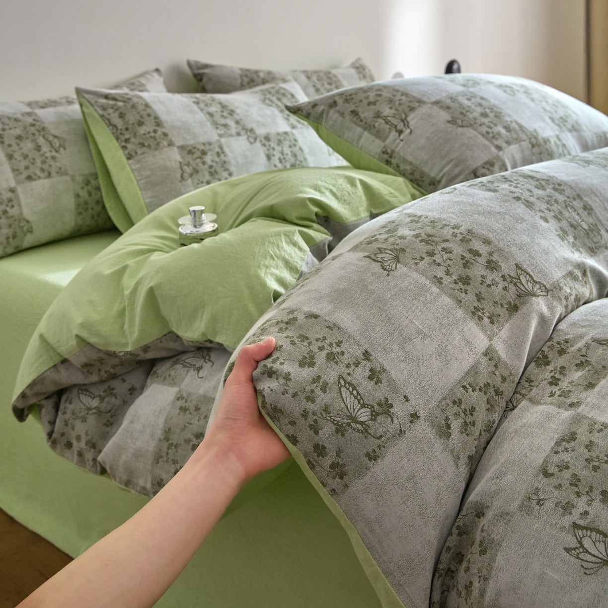 91家纺网 家纺一手货源 找家纺 如一 2026新款A类色织提花全棉双层纱水洗棉四件套 蝶漫绿