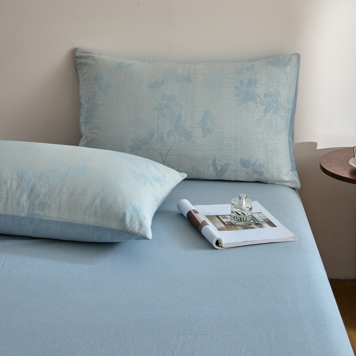 91家纺网 家纺一手货源 找家纺 如一 2026新款A类色织提花全棉双层纱水洗棉四件套 兰序蓝