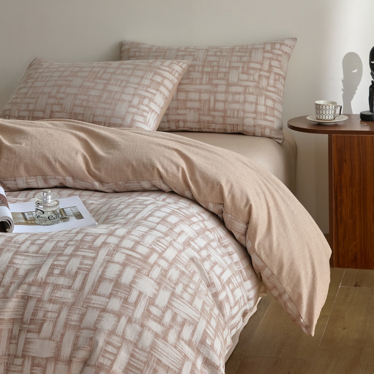 91家纺网 家纺一手货源 找家纺 如一 2026新款A类色织提花全棉双层纱水洗棉四件套 浮光咖