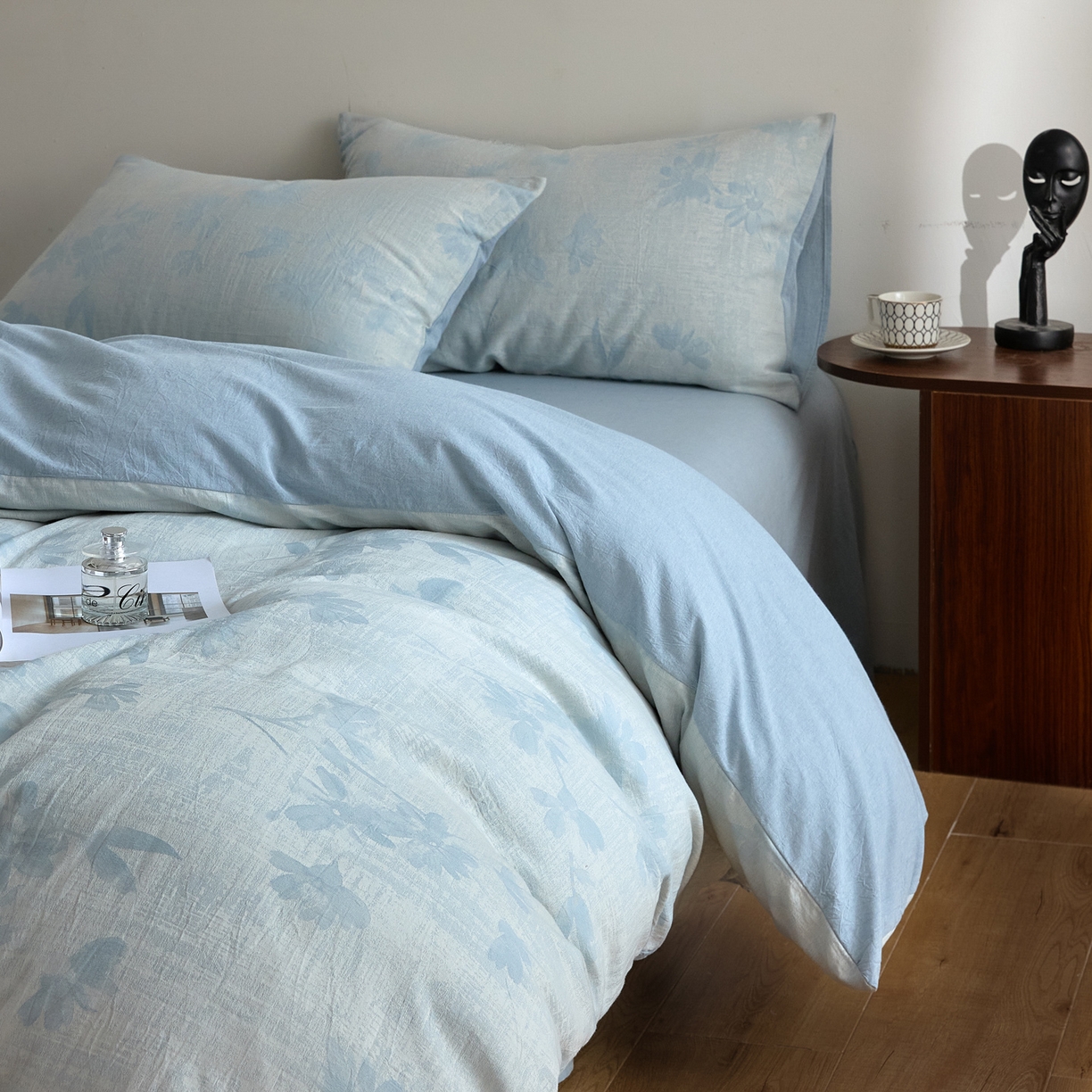 91家纺网 家纺一手货源 找家纺 如一 2026新款A类色织提花全棉双层纱水洗棉四件套 兰序蓝