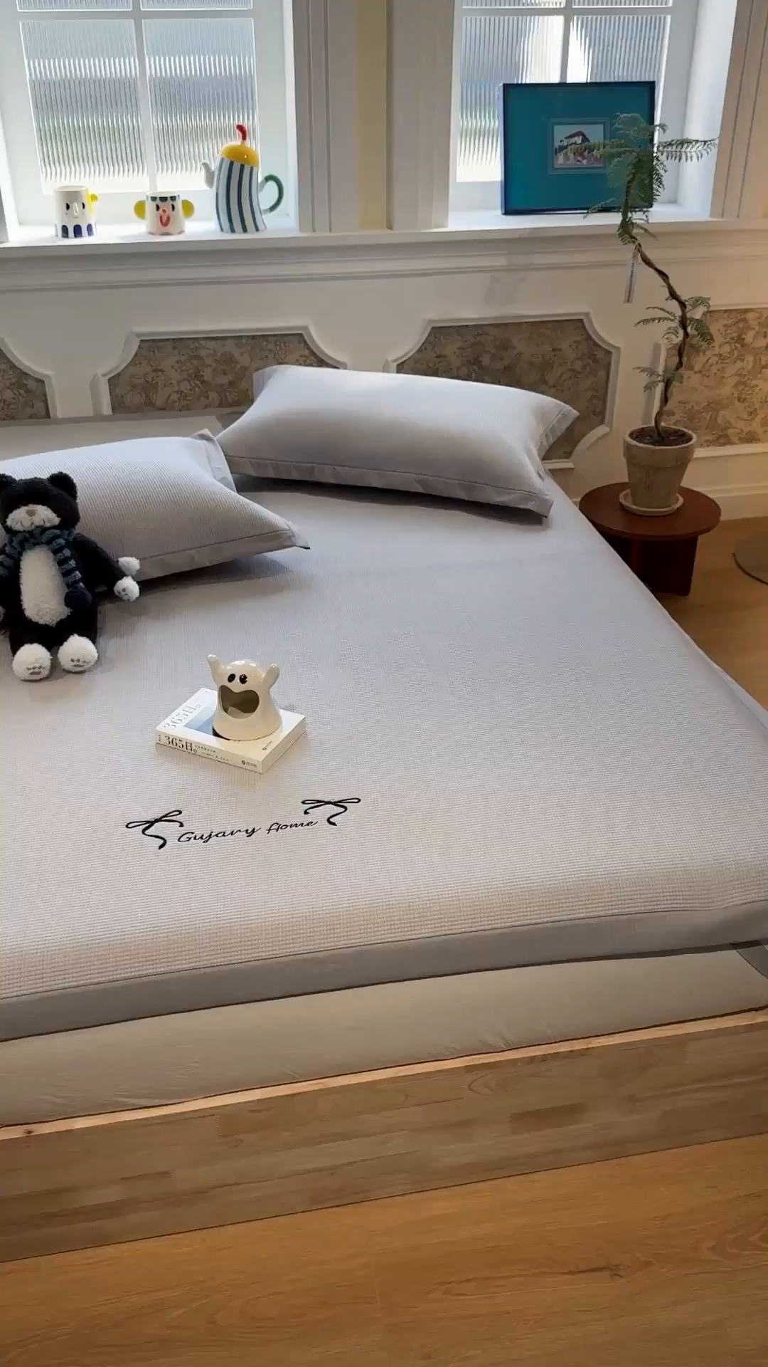 91家纺网 家纺一手货源 找家纺 GUJARY古家丽 2026新款A类刺绣凉豆豆凉席miumiu风绣蝴蝶结 云雾灰