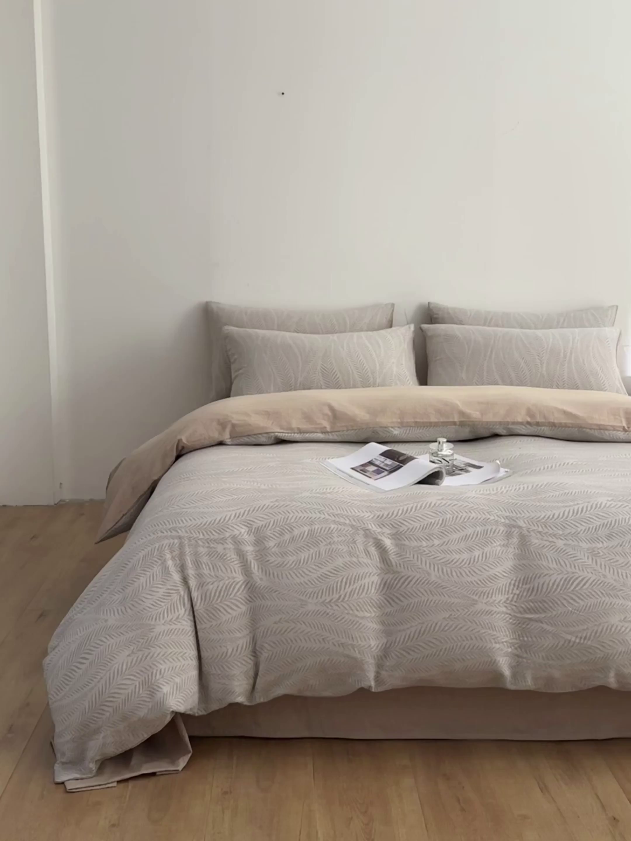 91家纺网 家纺一手货源 找家纺 如一 2026新款A类色织提花全棉双层纱水洗棉四件套 叶笙咖