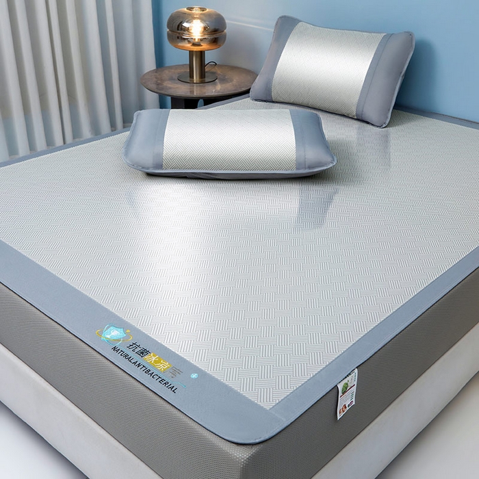 91家纺网 家纺一手货源 找家纺 航途席业 2026新款抗菌三明治冰凉席床席床笠-思绪 思绪 绅士灰床笠款