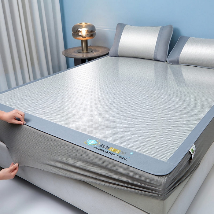 91家纺网 家纺一手货源 找家纺 航途席业 2026新款抗菌三明治冰凉席床席床笠-思绪 思绪 绅士灰床笠款