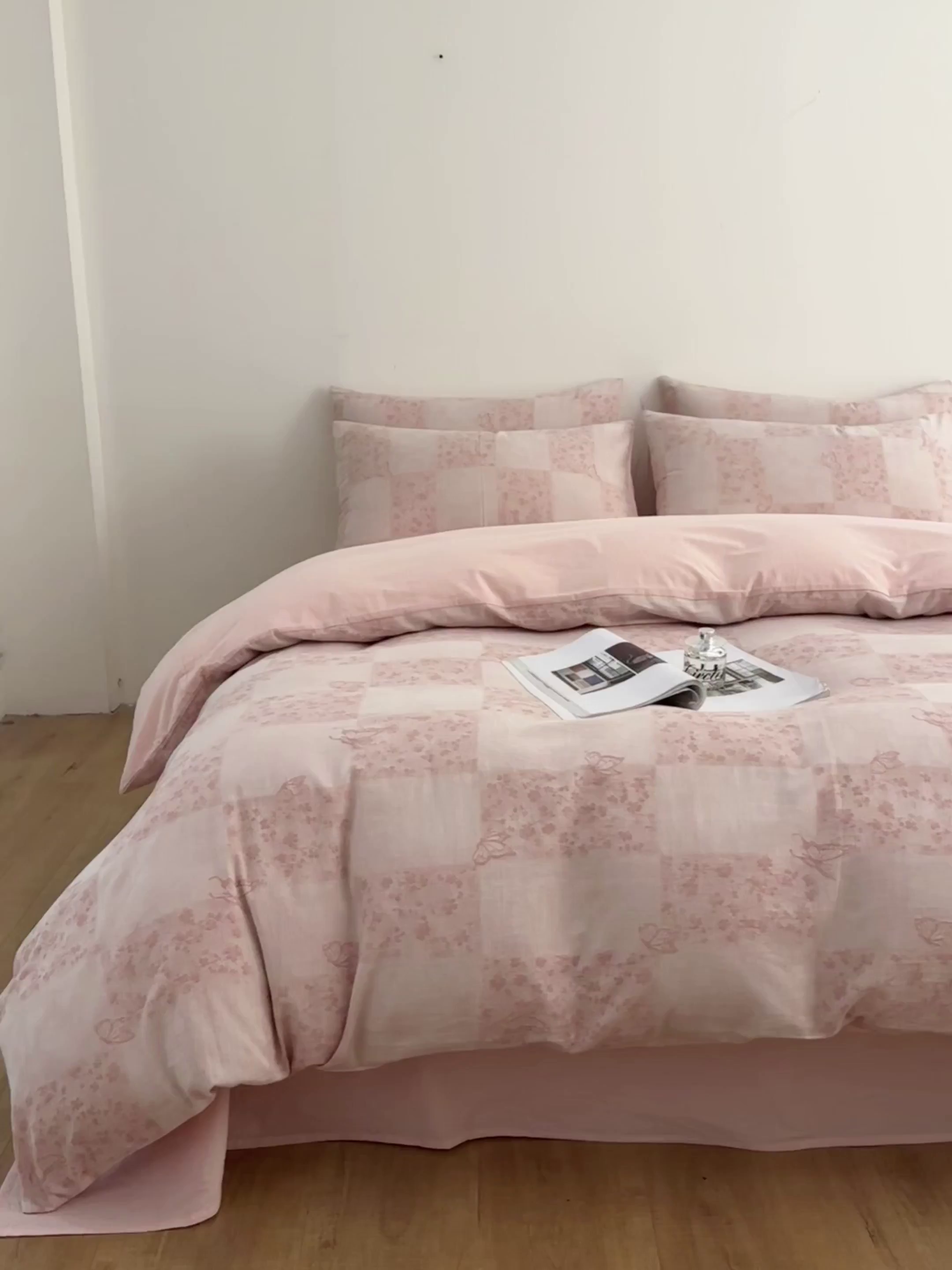 91家纺网 家纺一手货源 找家纺 如一 2026新款A类色织提花全棉双层纱水洗棉四件套 蝶漫粉