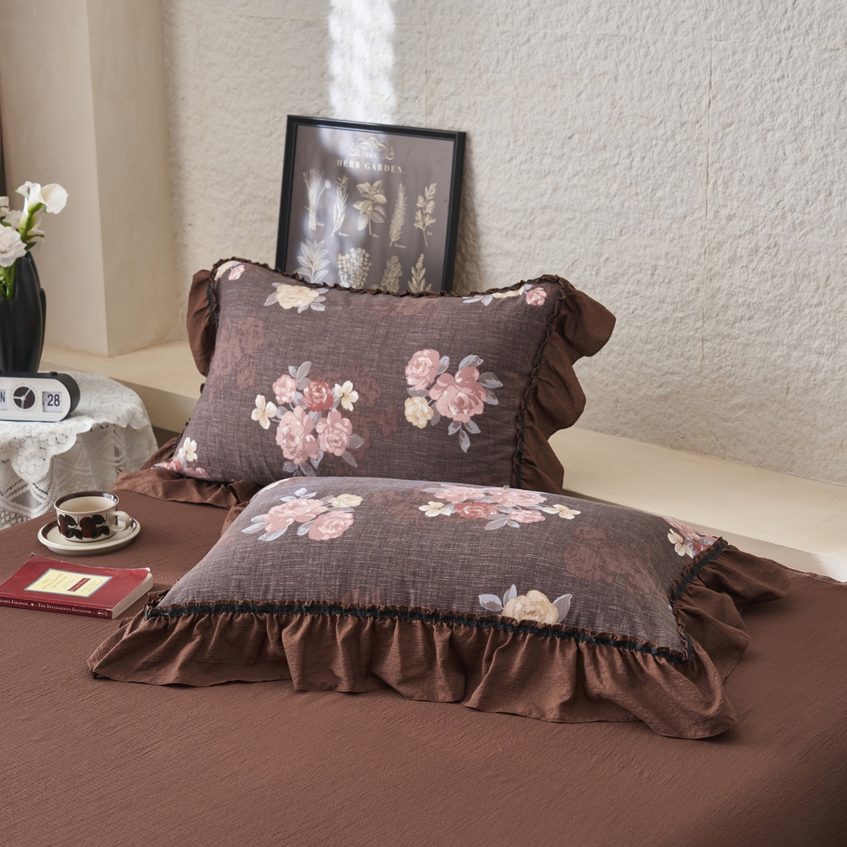 91家纺网 家纺一手货源 找家纺 晨曦家纺 2026春夏新款复古博主风A类亚麻皱皱纱花边四件套 焦糖玫瑰园