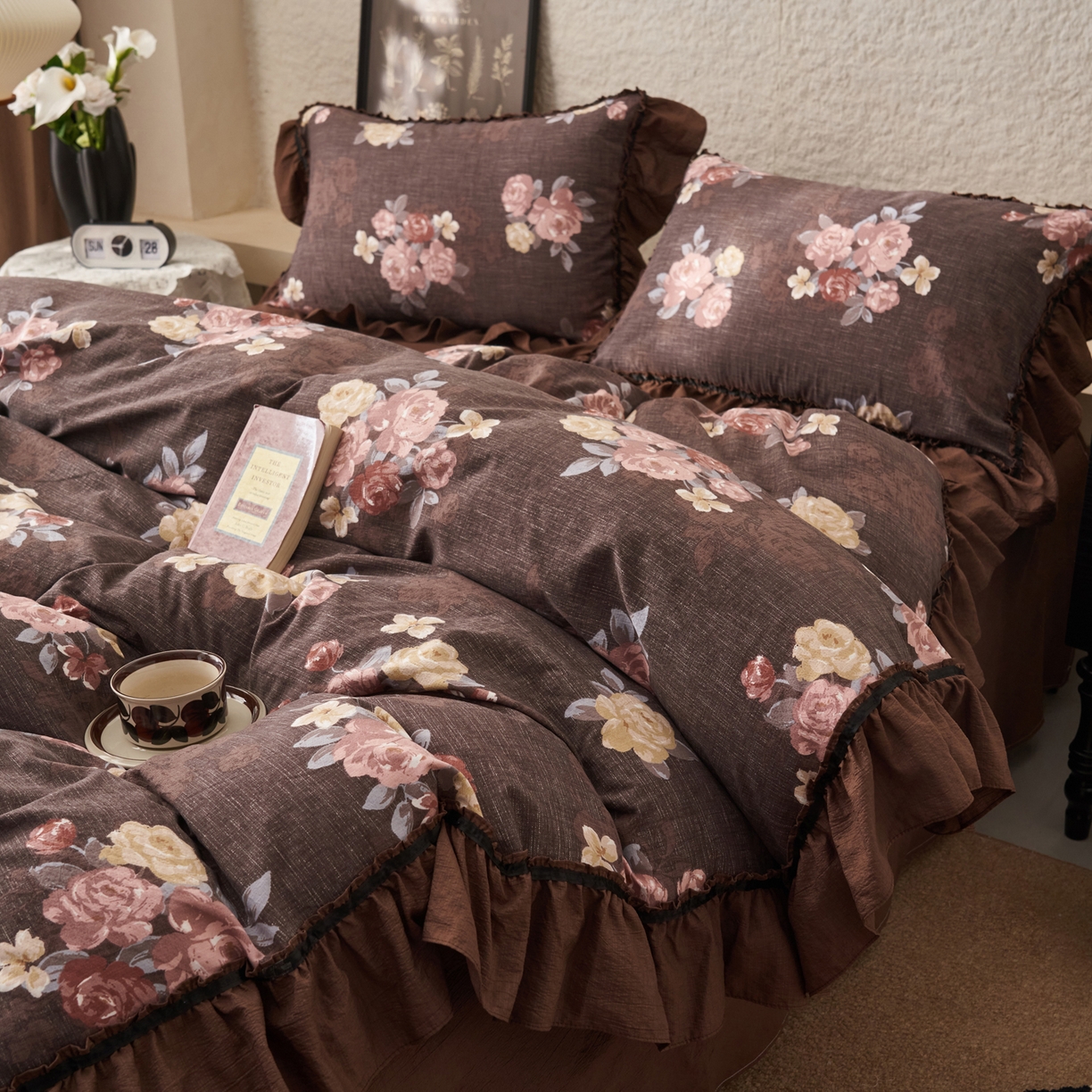 91家纺网 家纺一手货源 找家纺 晨曦家纺 2026春夏新款复古博主风A类亚麻皱皱纱花边四件套 焦糖玫瑰园