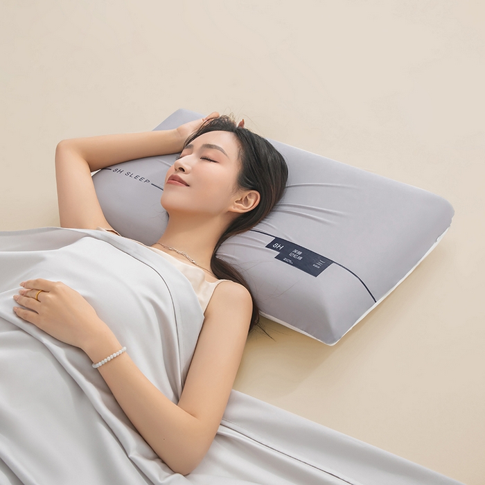 91家纺网 家纺一手货源 找家纺 （总）七夜居 2026新款灰白双拼慢回弹深睡太空记忆枕芯面包枕 枕头枕芯