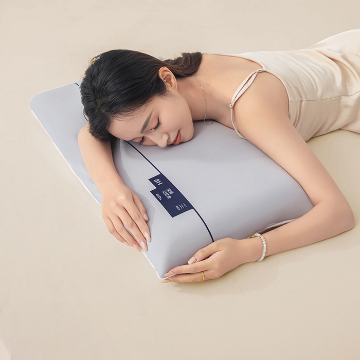 91家纺网 家纺一手货源 找家纺 （总）七夜居 2026新款灰白双拼慢回弹深睡太空记忆枕芯面包枕 枕头枕芯