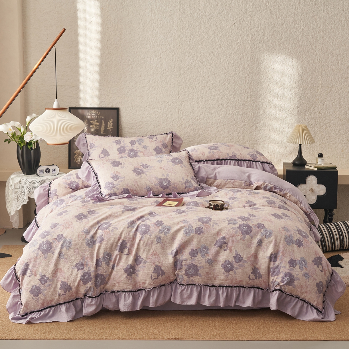 91家纺网 家纺一手货源 找家纺 晨曦家纺 2026春夏新款复古博主风A类亚麻皱皱纱花边四件套 秋野紫玫