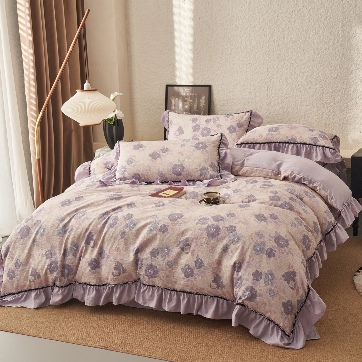 91家纺网 家纺一手货源 找家纺 晨曦家纺 2026春夏新款复古博主风A类亚麻皱皱纱花边四件套 秋野紫玫