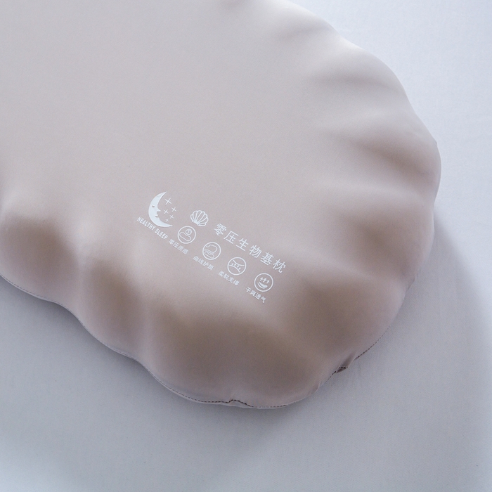 91家纺网 家纺一手货源 找家纺 七夜居 2026新款生物基贝壳枕云朵护颈枕芯零压力枕头记忆棉枕芯 贝壳枕-灰色