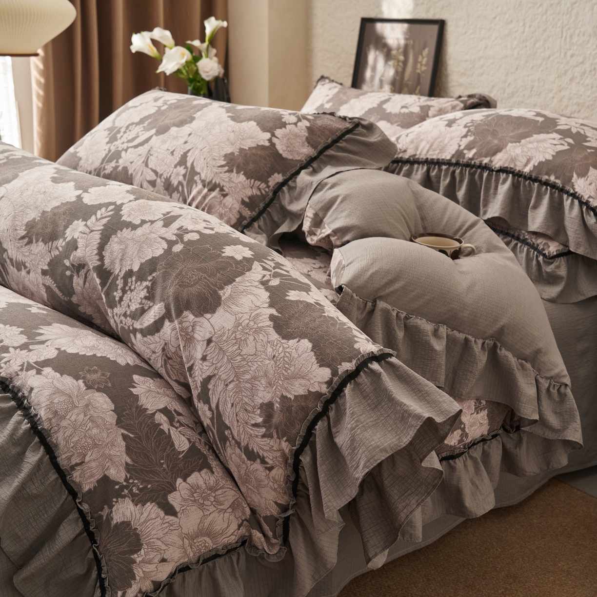 91家纺网 家纺一手货源 找家纺 晨曦家纺 2026春夏新款复古博主风A类亚麻皱皱纱花边四件套 水墨牡丹