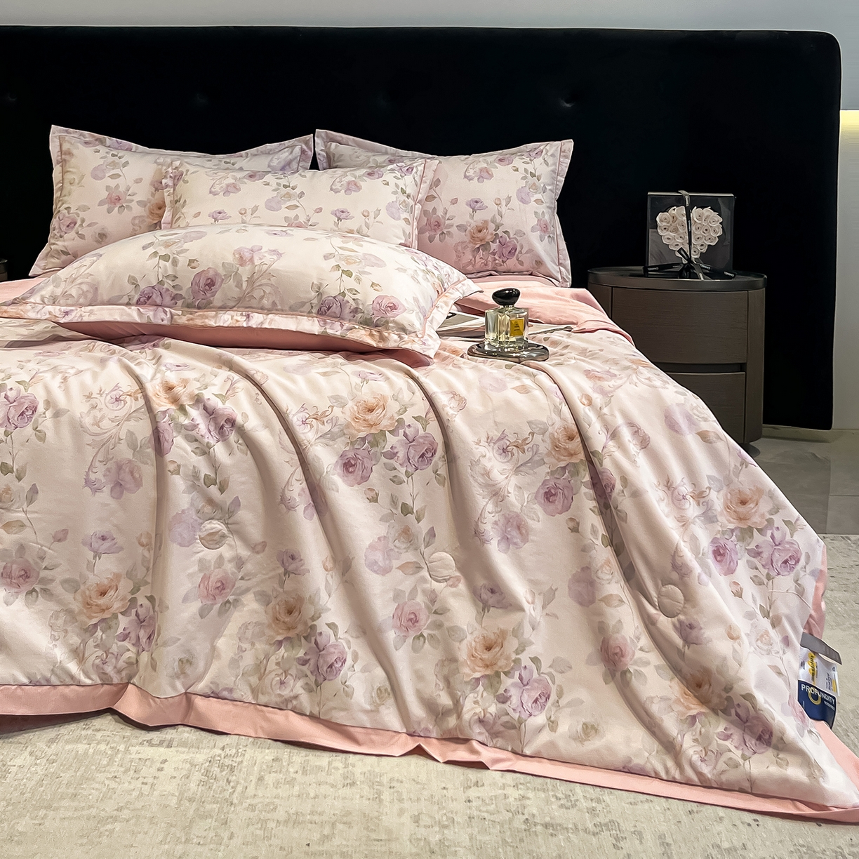 91家纺网 家纺一手货源 找家纺 （总）金梦拉家纺 2026新款凉感天丝竹节纱大宽边一字绣夏被空调被夏凉被四件套