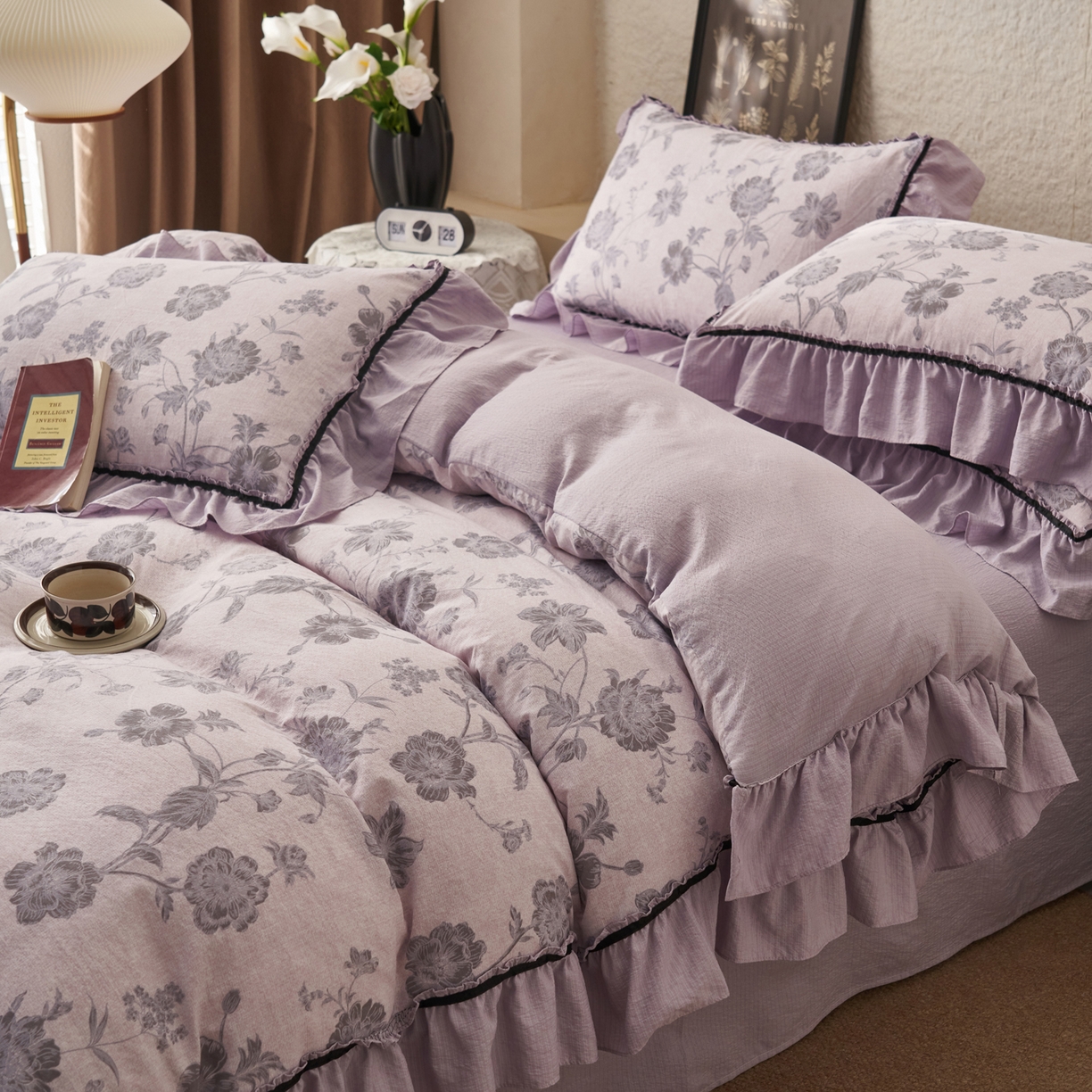 91家纺网 家纺一手货源 找家纺 晨曦家纺 2026春夏新款复古博主风A类亚麻皱皱纱花边四件套 烟紫花语