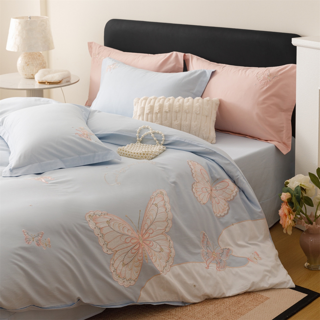 91家纺网 家纺一手货源 找家纺 绒棉世家 2026直播热款纯棉全棉100%刺绣四件套百分百 蝶梦-蓝