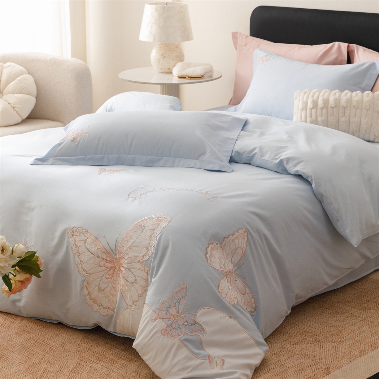 91家纺网 家纺一手货源 找家纺 绒棉世家 2026直播热款纯棉全棉100%刺绣四件套百分百 蝶梦-蓝