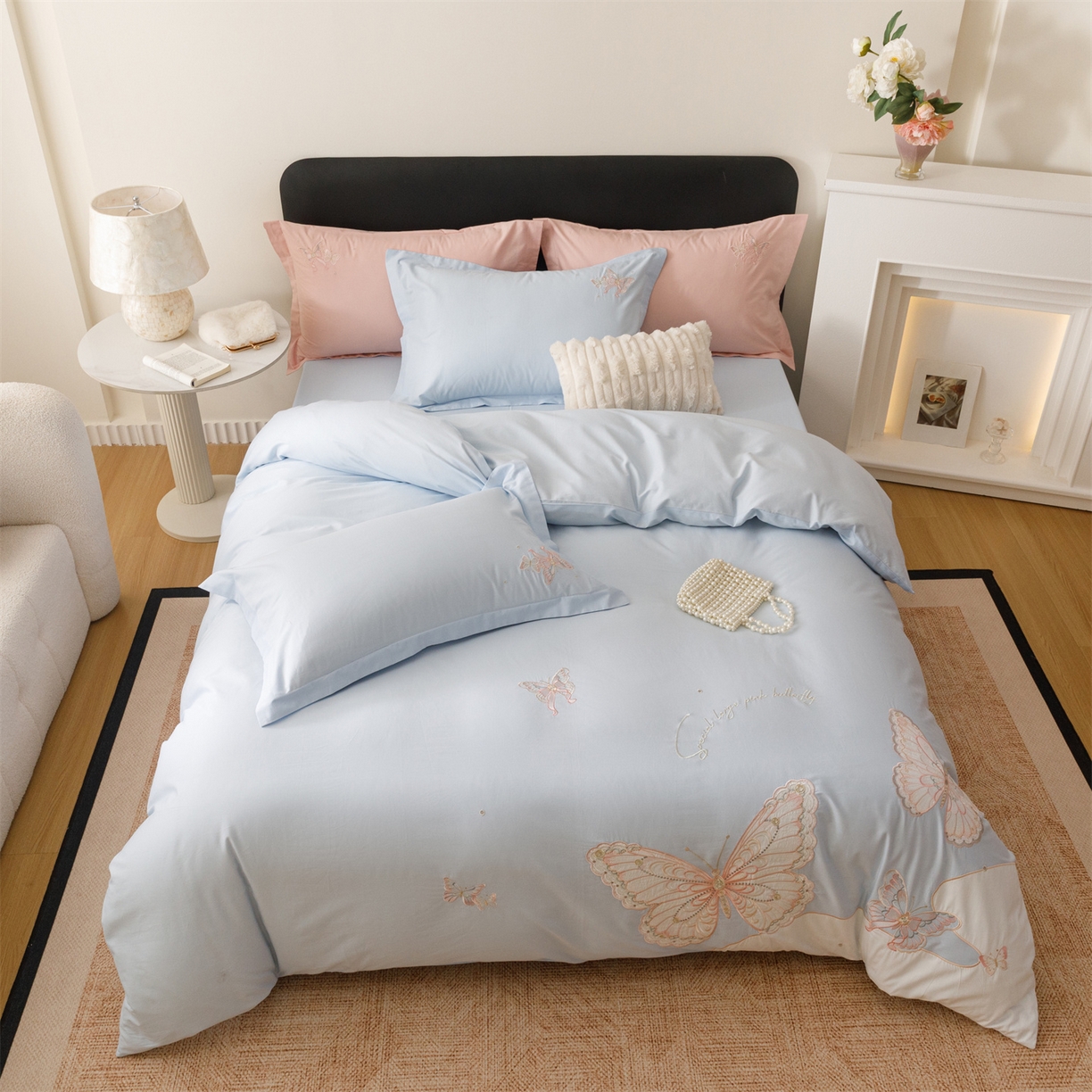 91家纺网 家纺一手货源 找家纺 绒棉世家 2026直播热款纯棉全棉100%刺绣四件套百分百 蝶梦-蓝