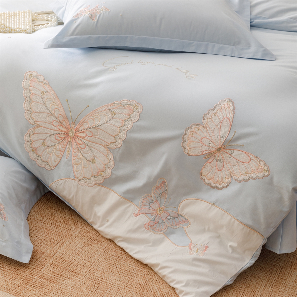 91家纺网 家纺一手货源 找家纺 绒棉世家 2026直播热款纯棉全棉100%刺绣四件套百分百 蝶梦-蓝