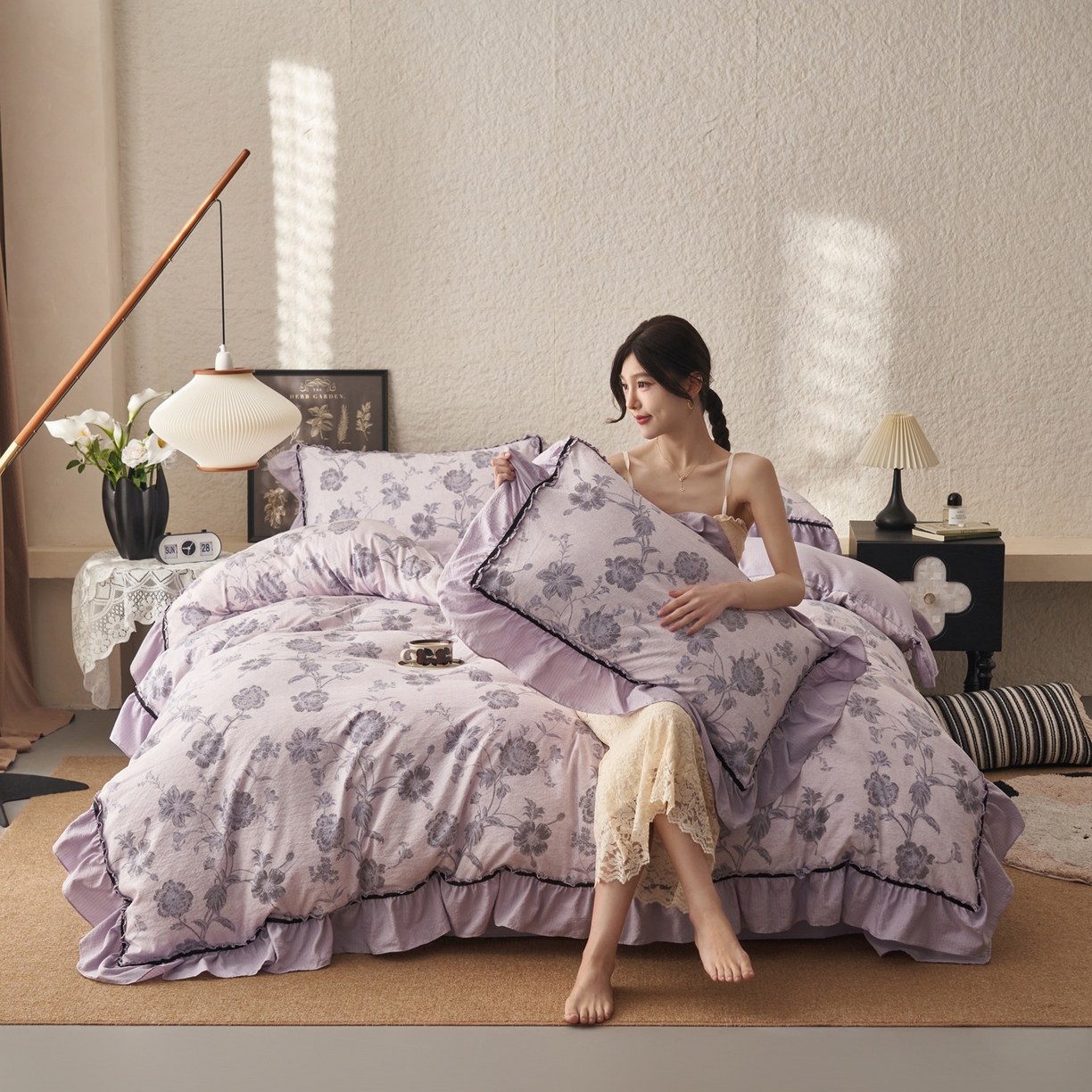 91家纺网 家纺一手货源 找家纺 晨曦家纺 2026春夏新款复古博主风A类亚麻皱皱纱花边四件套 烟紫花语