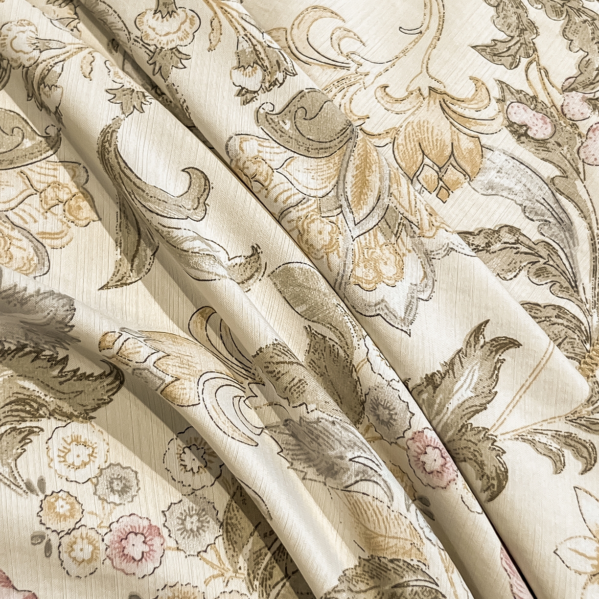 91家纺网 家纺一手货源 找家纺 金梦拉家纺 2026新款凉感天丝竹节纱大宽边一字绣夏被空调被夏凉被四件套 初妍