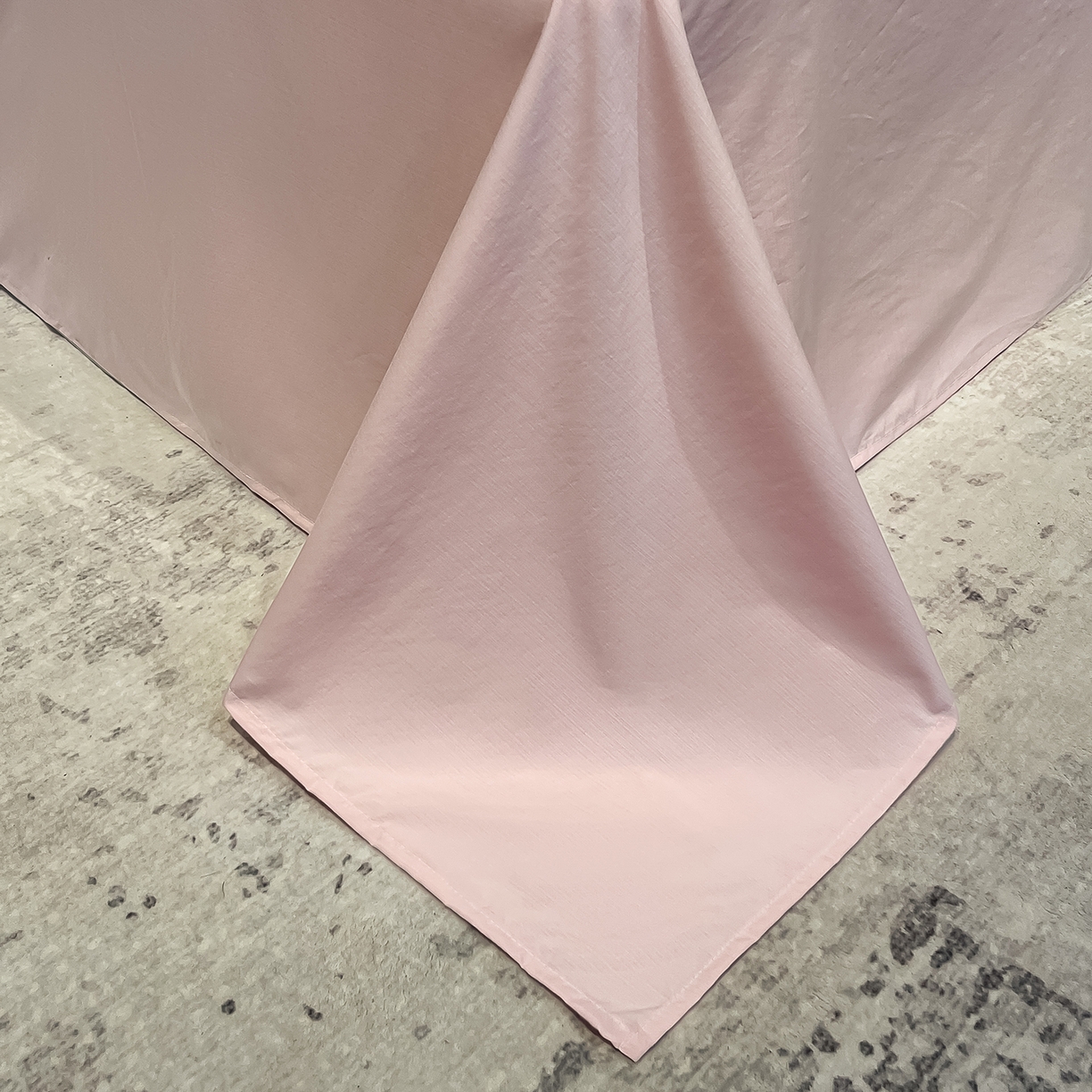 91家纺网 家纺一手货源 找家纺 金梦拉家纺 2026新款凉感天丝竹节纱大宽边一字绣夏被空调被夏凉被四件套 风语花絮