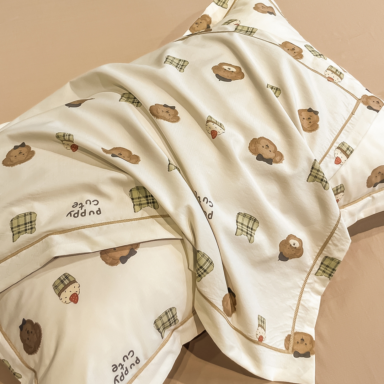 91家纺网 家纺一手货源 找家纺 金梦拉家纺 2026新款凉感天丝竹节纱大宽边一字绣夏被空调被夏凉被四件套 欢乐熊宝