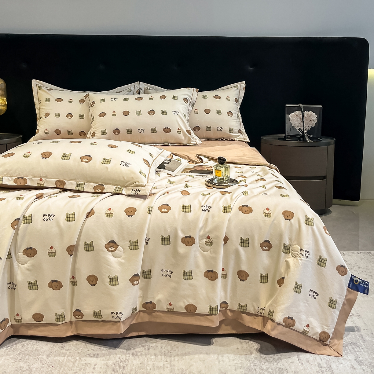 金梦拉家纺 2026新款凉感天丝竹节纱大宽边一字绣夏被空调被夏凉被四件套 欢乐熊宝