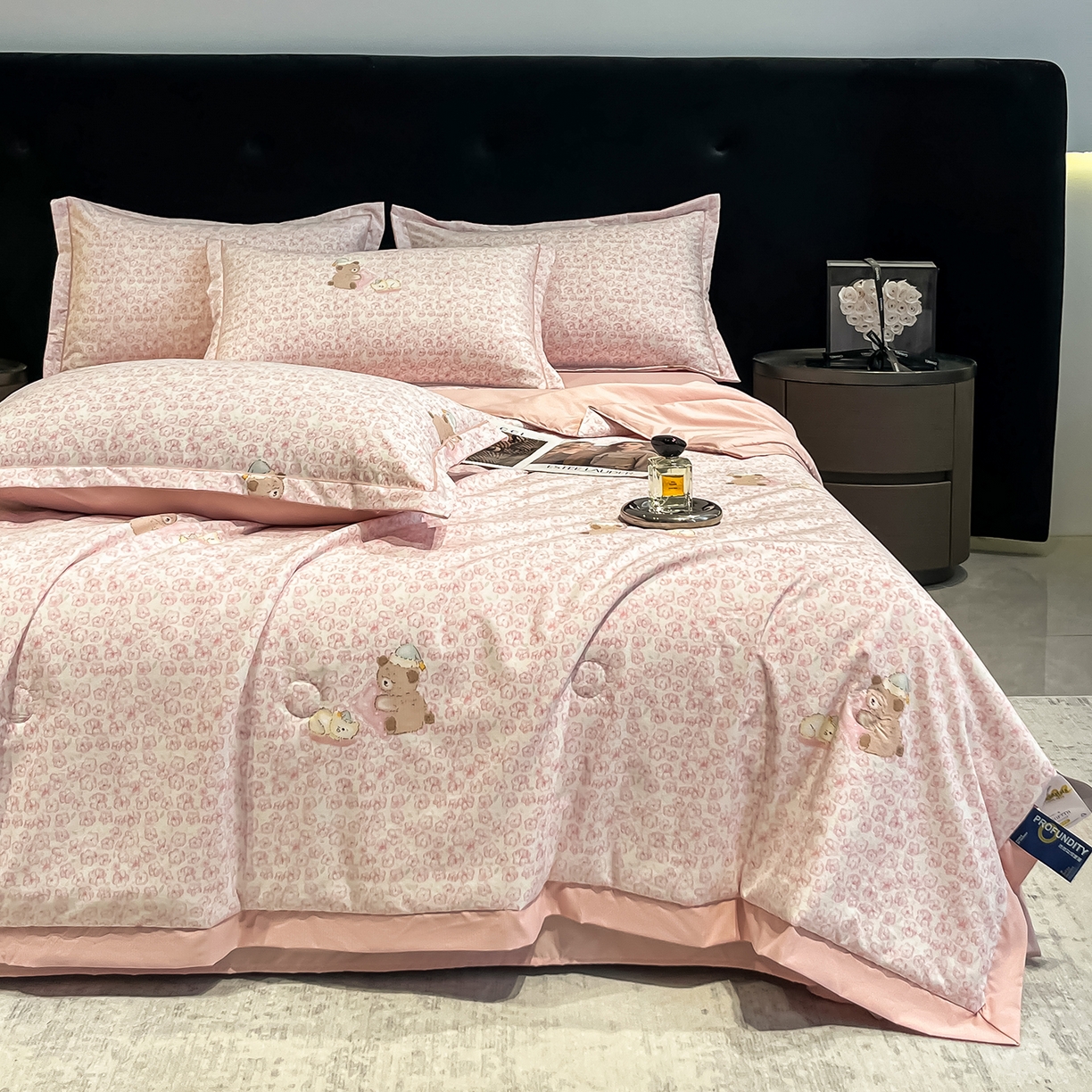 金梦拉家纺 2026新款凉感天丝竹节纱大宽边一字绣夏被空调被夏凉被四件套 茜茜公主