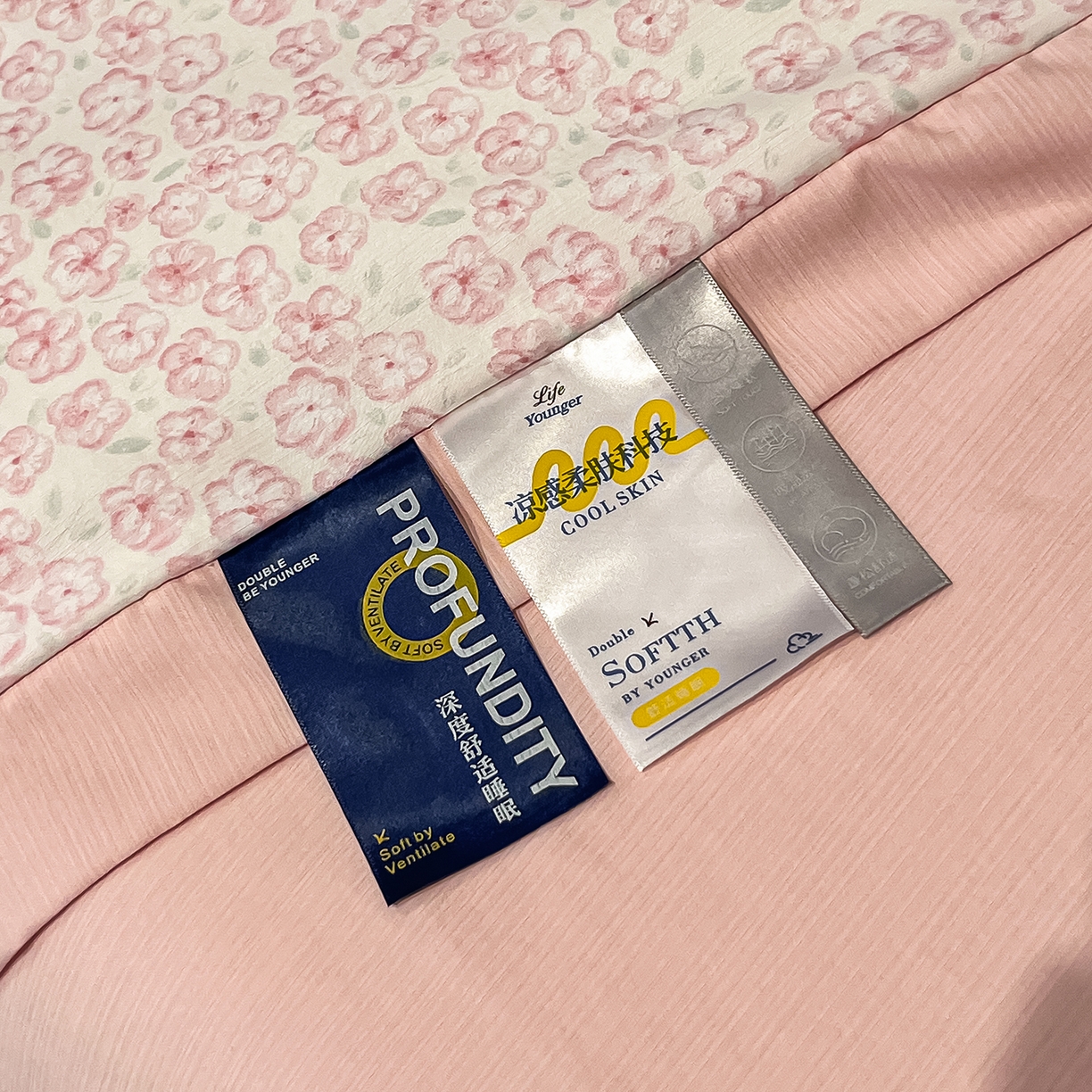 91家纺网 家纺一手货源 找家纺 金梦拉家纺 2026新款凉感天丝竹节纱大宽边一字绣夏被空调被夏凉被四件套 茜茜公主