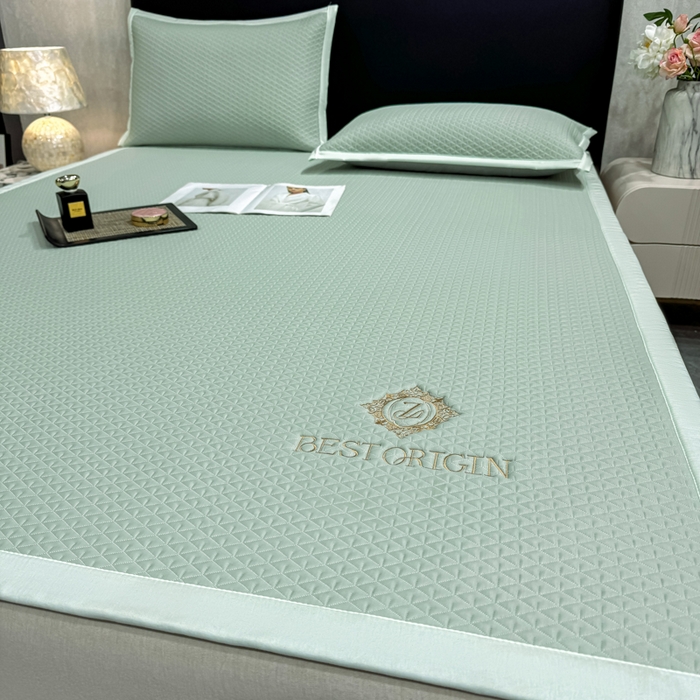 91家纺网 家纺一手货源 找家纺 耐思家纺 2026新款A类复合三明治PE凉感刺绣轻奢简约-凉席款 简约-湖绿-凉席