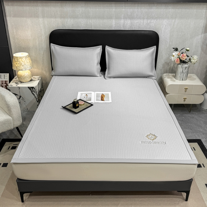 91家纺网 家纺一手货源 找家纺 耐思家纺 2026新款A类复合三明治PE凉感刺绣轻奢简约-凉席款 简约-烟灰-凉席