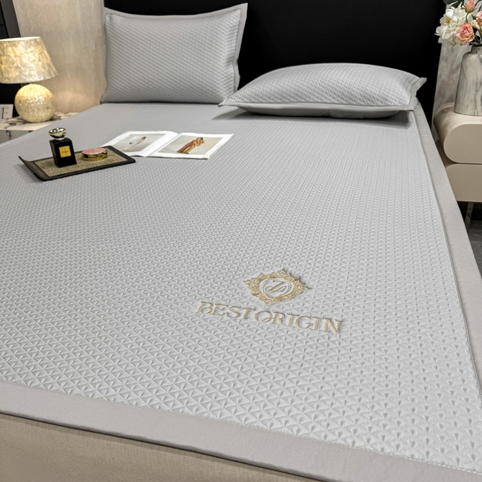 91家纺网 家纺一手货源 找家纺 耐思家纺 2026新款A类复合三明治PE凉感刺绣轻奢简约-凉席款 简约-烟灰-凉席